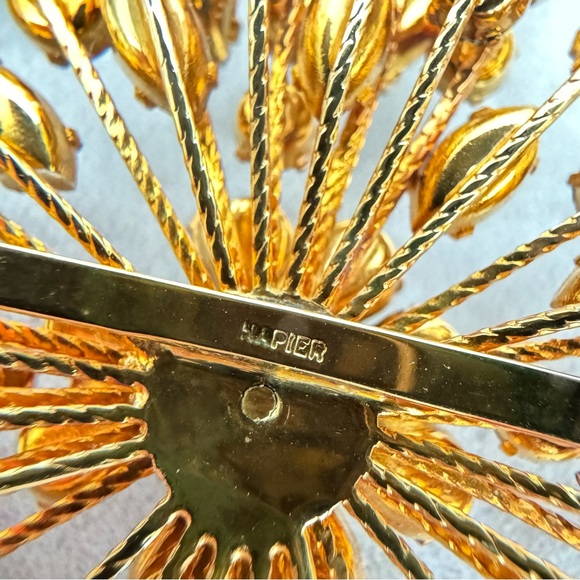 Napier Tiered Rhinestone Burst Brooch - Picture 2 of 11